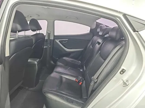 Hyundai Elantra (Avante)
