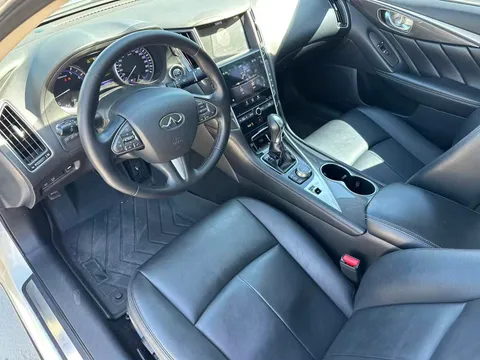 Infiniti Q50L