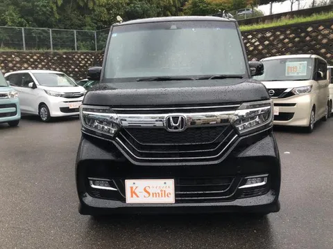 Honda N-BOX Custom