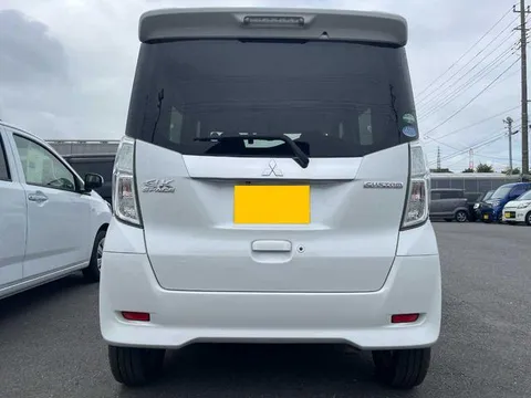 Mitsubishi eK Space Custom
