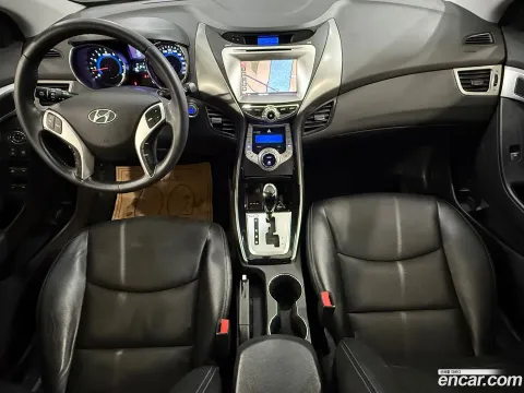 Hyundai Elantra (Avante)
