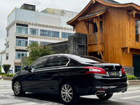 Peugeot 408