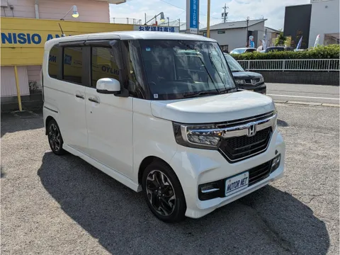 Honda N-BOX Custom