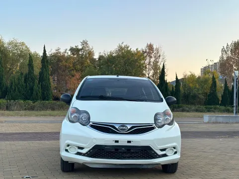 BYD F0