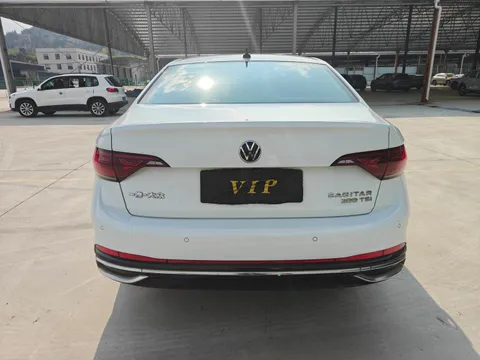 Volkswagen Sagitar