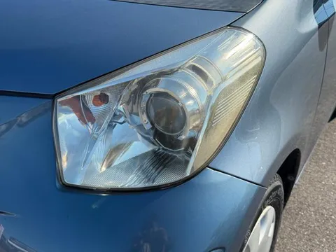 Toyota iQ