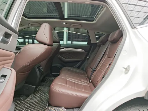 Haval F7