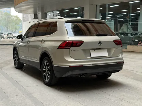 Volkswagen Tiguan L