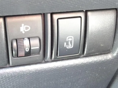 Mitsubishi Delica D:2
