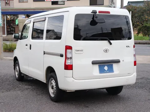 Toyota TownAce Van