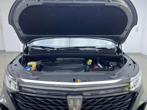 Roewe iMAX8