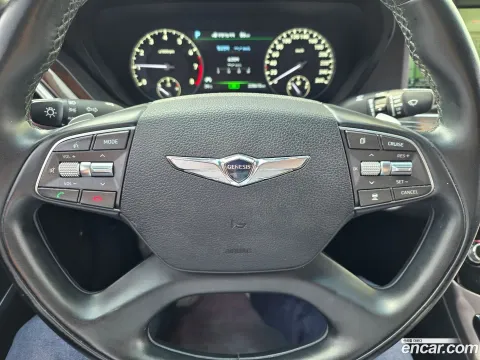 Genesis G90 (EQ900)