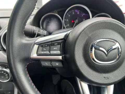 Mazda MX-5 (Roadster)