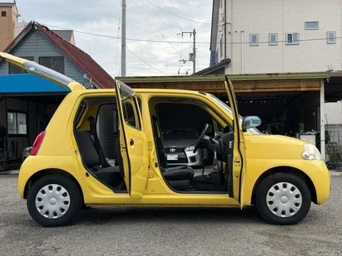 Daihatsu Esse