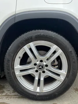 Mercedes-Benz Mercedes-Benz GLB