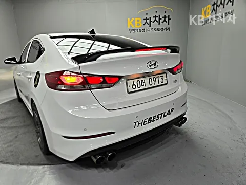 Hyundai Elantra (Avante)