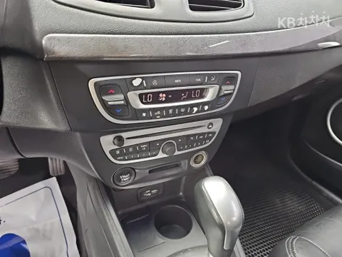 Renault SM3