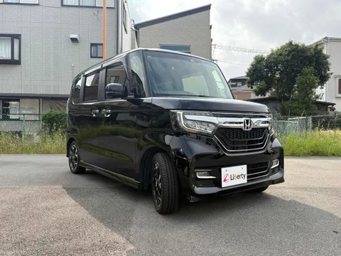 Honda N-BOX Custom