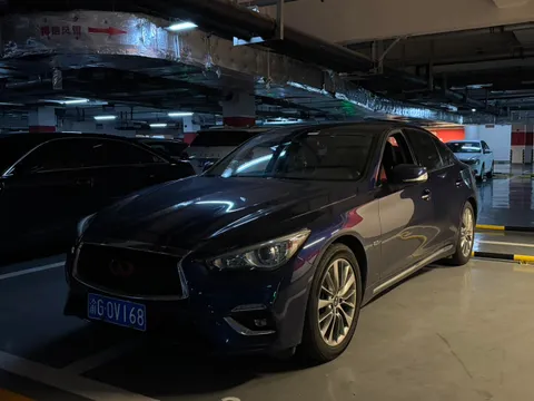 Infiniti Q50L
