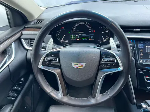 Cadillac XTS