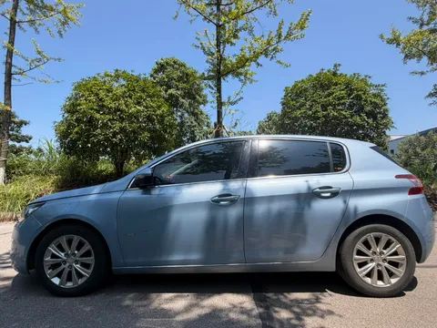 Peugeot 308S
