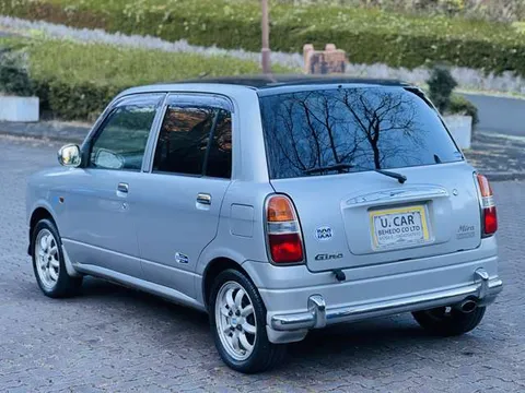 Daihatsu Mira Gino
