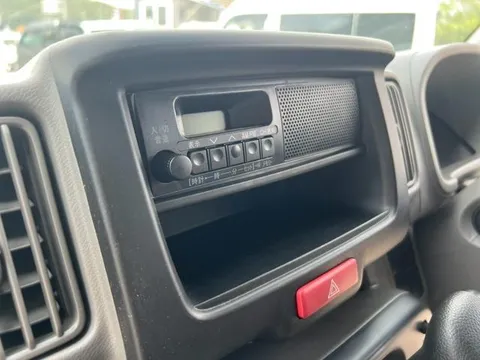Nissan Clipper Van