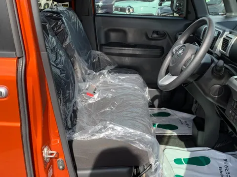 Toyota Pixis Mega