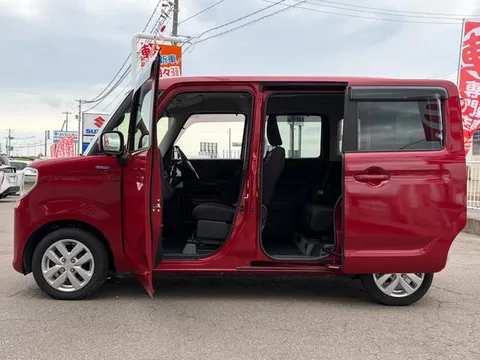 Suzuki Spacia