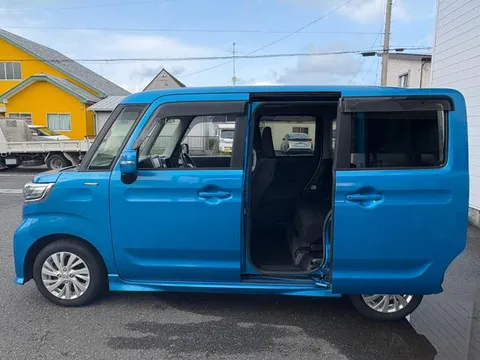 Suzuki Spacia Custom