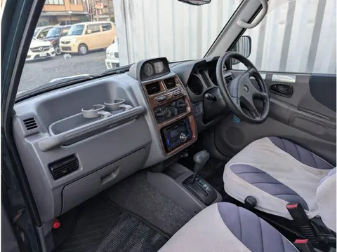Mitsubishi Pajero Mini