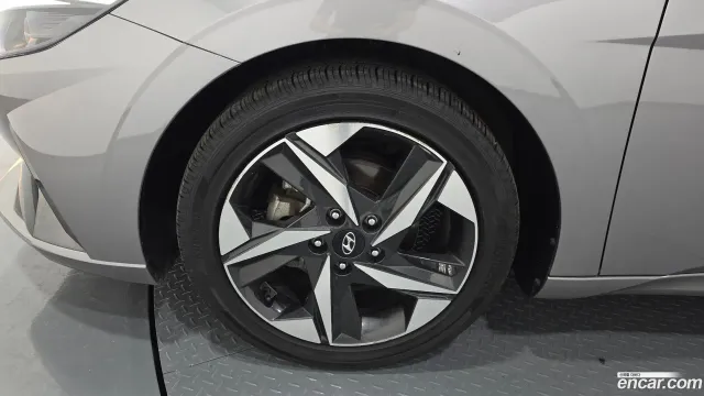 Hyundai Elantra (Avante)