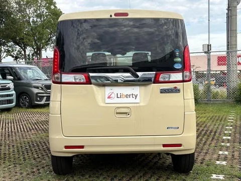 Suzuki Spacia