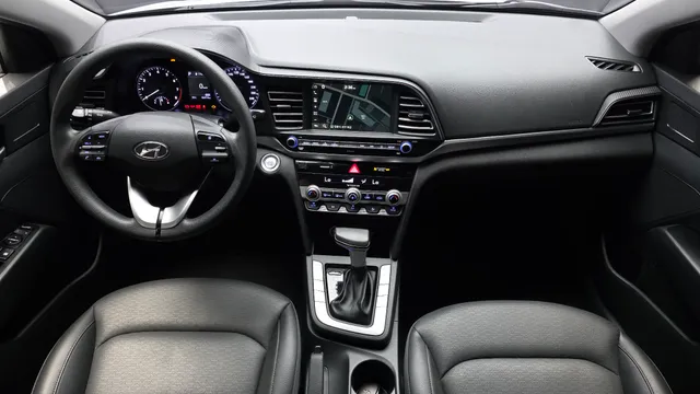 Hyundai Elantra (Avante)