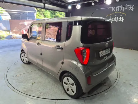 Kia Deluxe
