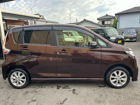 Mitsubishi eK Custom