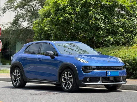 Lynk & Co 02
