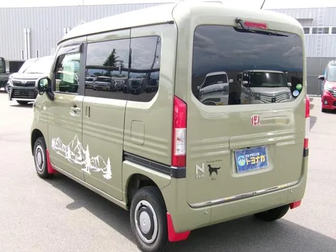 Honda N-VAN Plus Style