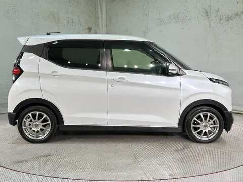 Mitsubishi eK X
