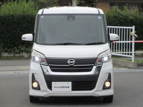 Nissan Dayz Roox