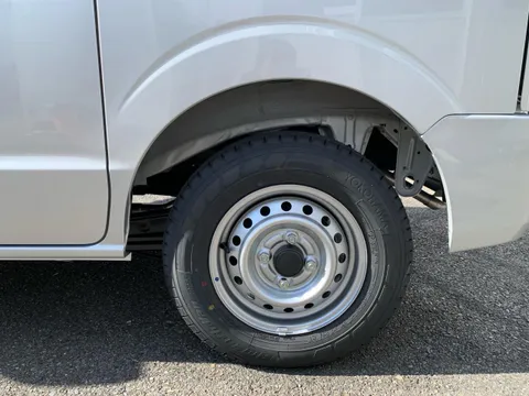 Mitsubishi Minicab Van