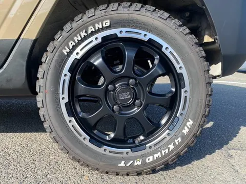 Daihatsu Naked
