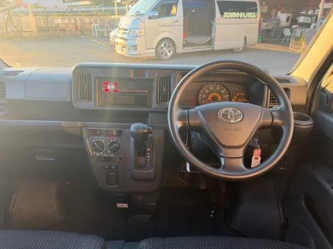 Toyota Pixis Van