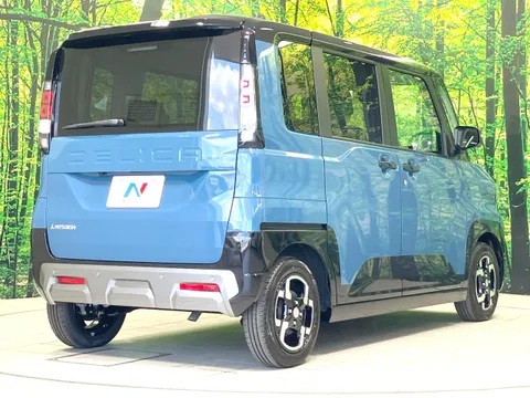 Mitsubishi Delica Mini