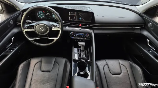 Hyundai Elantra (Avante)