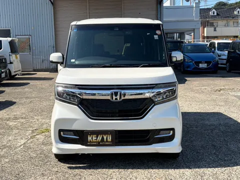 Honda N-BOX Custom