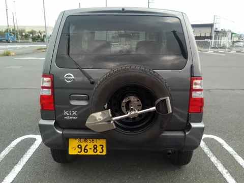 Nissan KIX