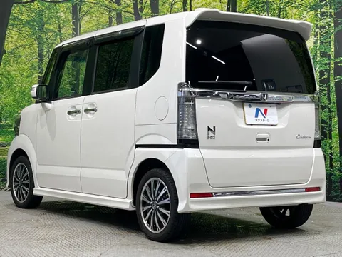 Honda N-BOX Custom