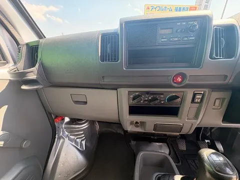 Mitsubishi Minicab Van
