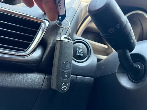Mazda Axela Sport